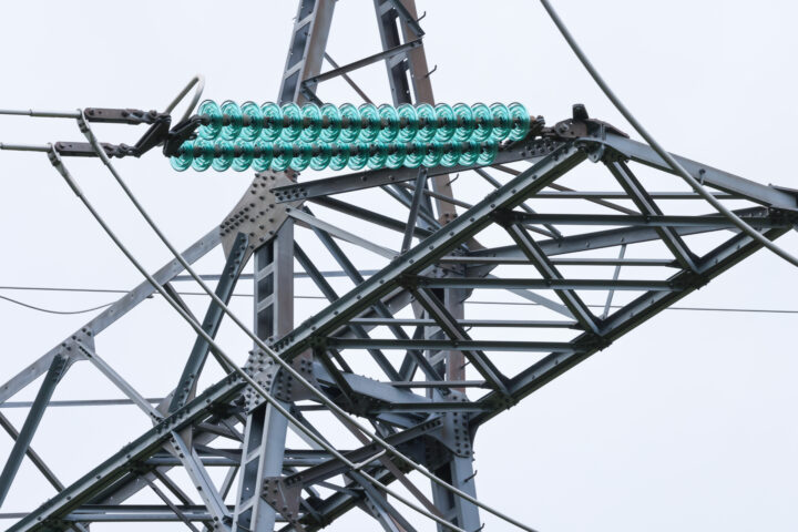 Utbyggere av småkraftverk stanser titalls prosjekter etter regjeringens skattegrep