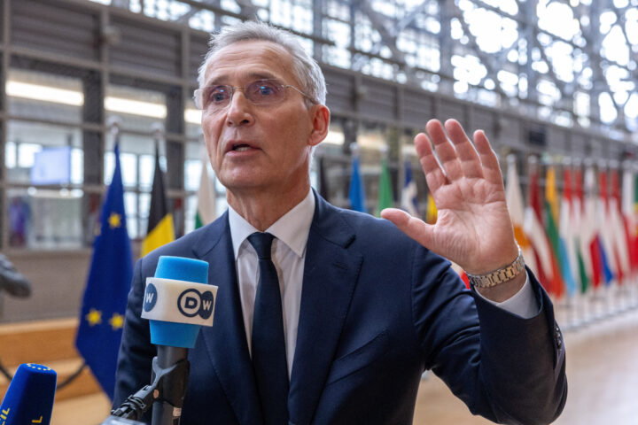 Stoltenberg: Ikke aktuelt å stille med garantier for EUs Ukraina-lån