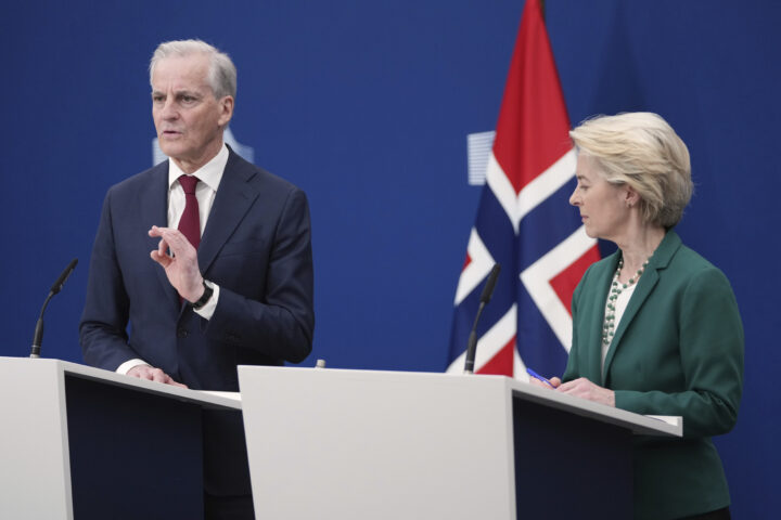 EU-toll utsatt til tirsdag