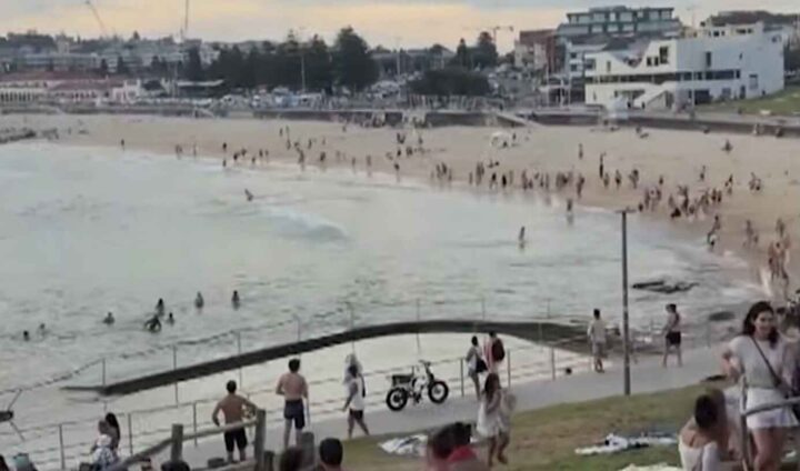 To pågrepet etter skyting ved Bondi Beach i Sydney