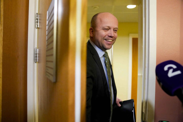 Vedum setter foten ned for MDGs oljekrav