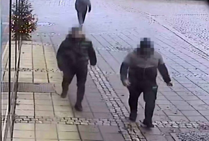 Strikkeglade knivranere stakk av med penger og garnnøster