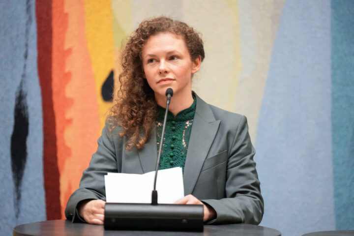 Regjeringens totale budsjettkaos: MDG varsler oljedød, mens Vedum freder næringen