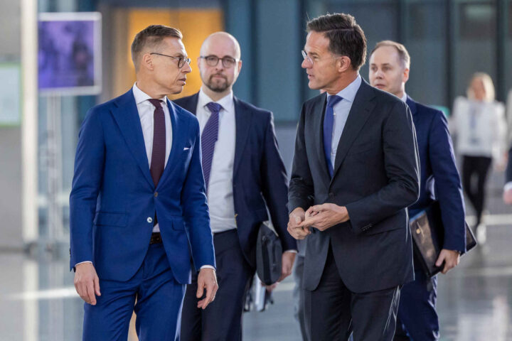 Der Spiegel: Europeiske ledere stoler ikke på USA i Ukraina-forhandlinger 