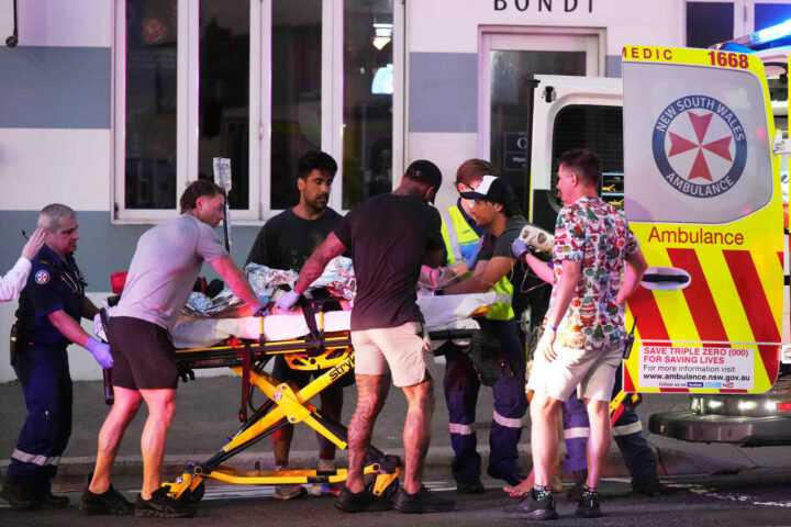 Kilder: 10 drept i masse­skytingen i Sydney (+)