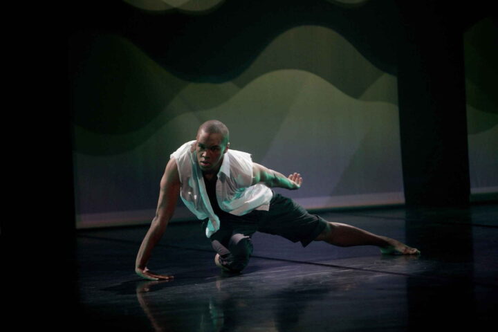 Ap drysser millioner over dansescene, mens Helse-Norge rakner