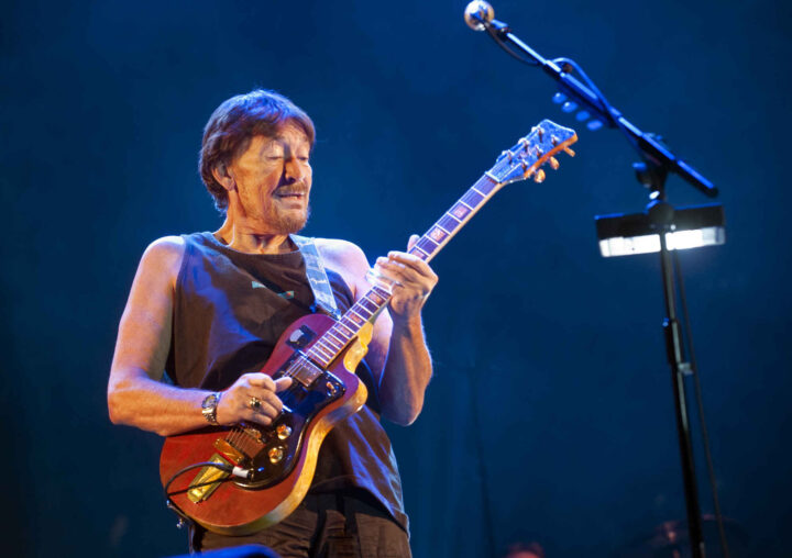 En av rockens mest særegne stemmer har stilnet