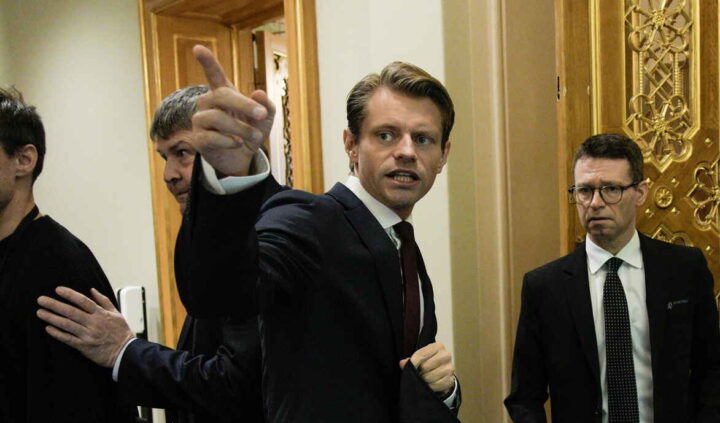 Sumpen kaller til krig (+)