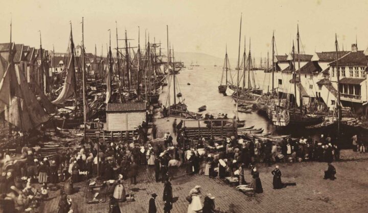 Fisketorvet i Bergen (1865).