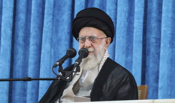 Ayatolla Khamenei er rede til å flykte til Russland&nbsp;(+)
