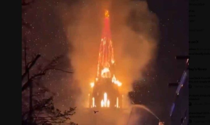 En eksplosjon skadet en jødisk skole i Amsterdam