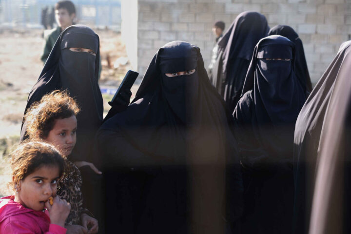 Kurdere angripes på åpen gate, konflikten i Midtøsten forplanter seg til Europa
