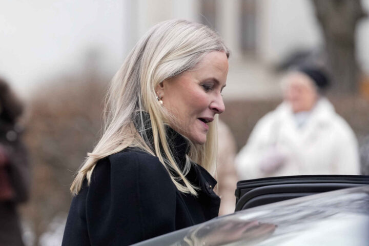 Mette-Marit var «dus» med Epstein