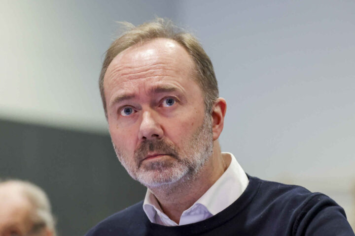 Giske vil tine opp forholdet til Kina: – Norge bør gjenoppta handels&shy;forhandlinger