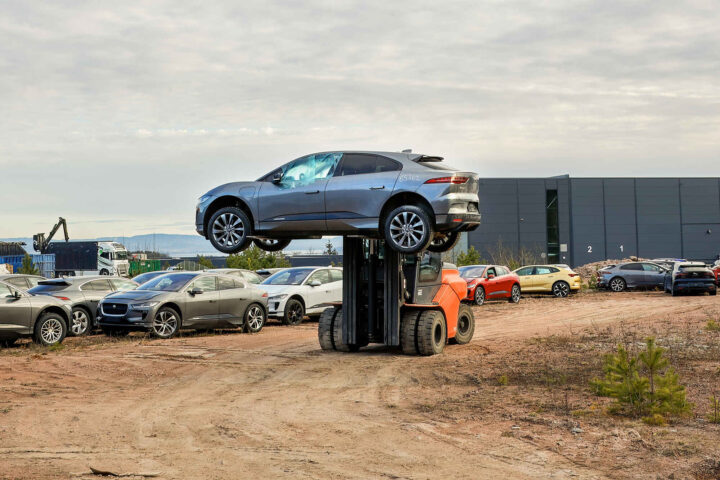 Full krig internt i Jaguar