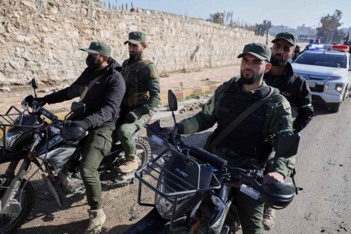 Al-Sharaa lar militser jage kurderne ut av Aleppo