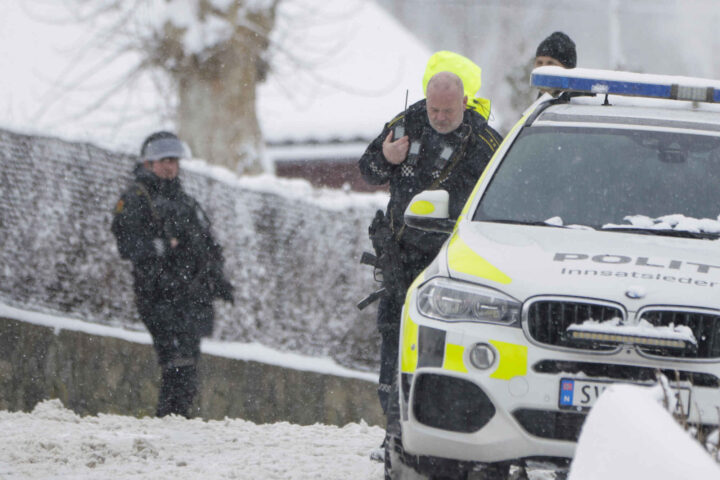 Stor politiaksjon: Mann skyter mot politiet i Bergen