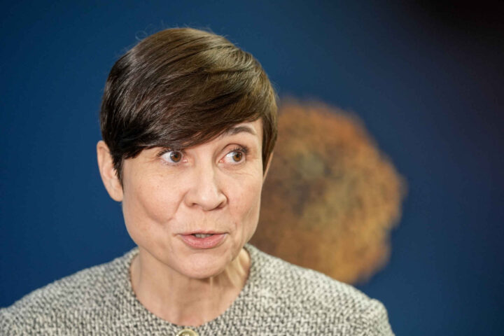 En utenriks­minister og en utenriks­råd i UD som ikke kan sikkerhets­loven? (+)