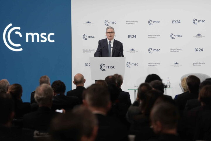 Starmer flørter med EU&nbsp;(+)