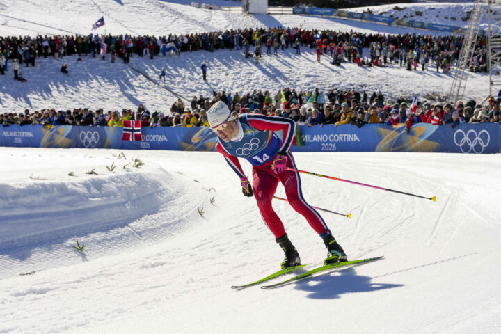 Johannes Høsflot Klæbo sikret norsk stafettgull – ble tidenes gullvinner i vinter-OL