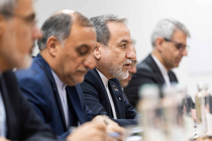 Iran bekymret, tilbyr seg å mekle over krig Pakistan–Taliban