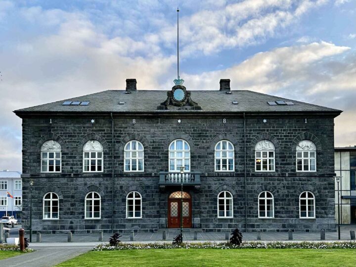 Lille Island: 41 prosent av bandittene kommer fra utlandet