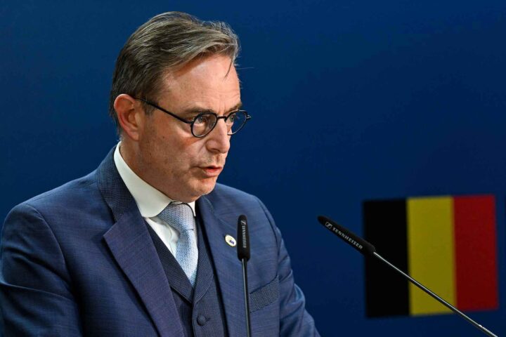 Belgias stats&shy;minister: – Legg vekk naiviteten; bak migrasjonen står en venstre&shy;vridd asyl-industri
