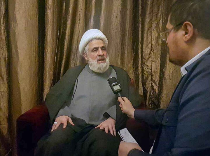 Libanon: Justis&shy;ministeren vil ha arrest&shy;ordre på Hizbollahs leder Naim Qassem&nbsp;<span>(+)</span>