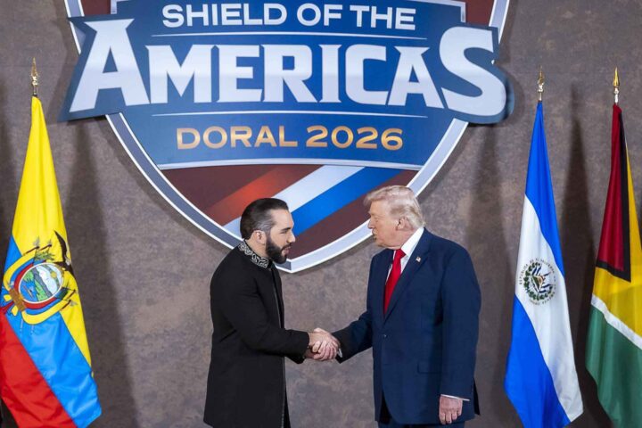 El Salvador pålegger indere og afrikanere en flyplass&shy;avgift på 1130 dollar ved mellom&shy;landing til USA