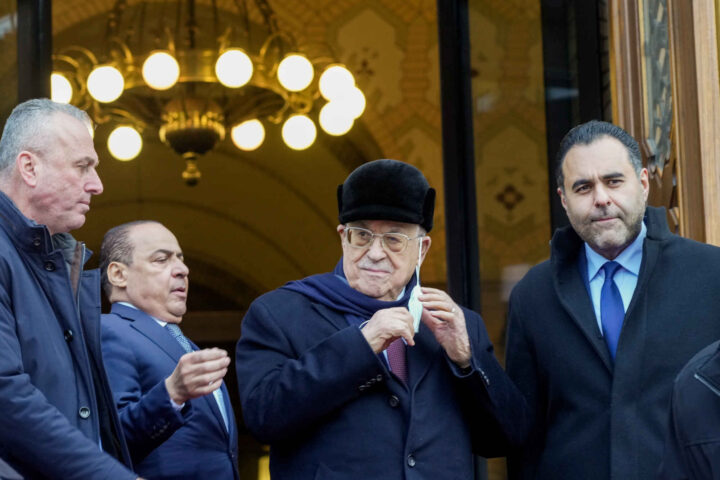 Hvilken side står Aftenposten på?