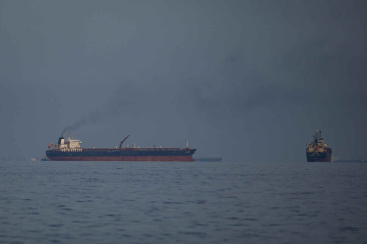 Verden risikerer resesjon siden Trump har «mistet kontrollen» over krigen mot Iran, hevder britisk bank&nbsp;<span>(+)</span>