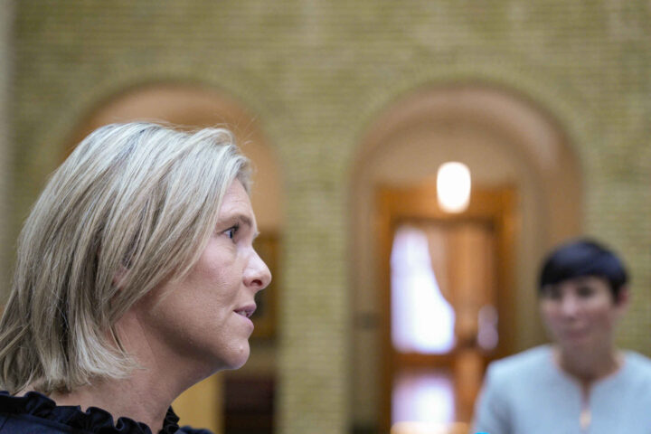 Borgerlig flertall på ny måling, mens FrP befester posisjonen som landets største parti