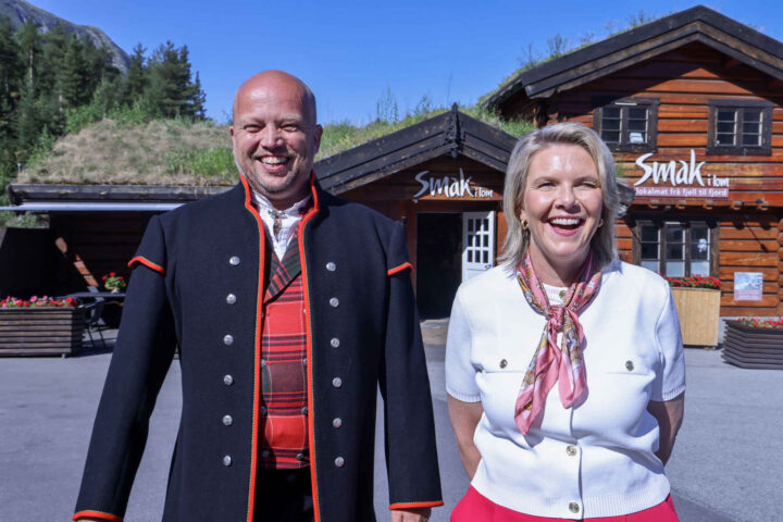 Full krise for Senterpartiet og rekordmåling for FrP