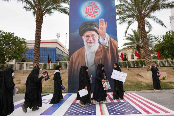 Mojtaba: Hormuz vil være stengt til krigen er over