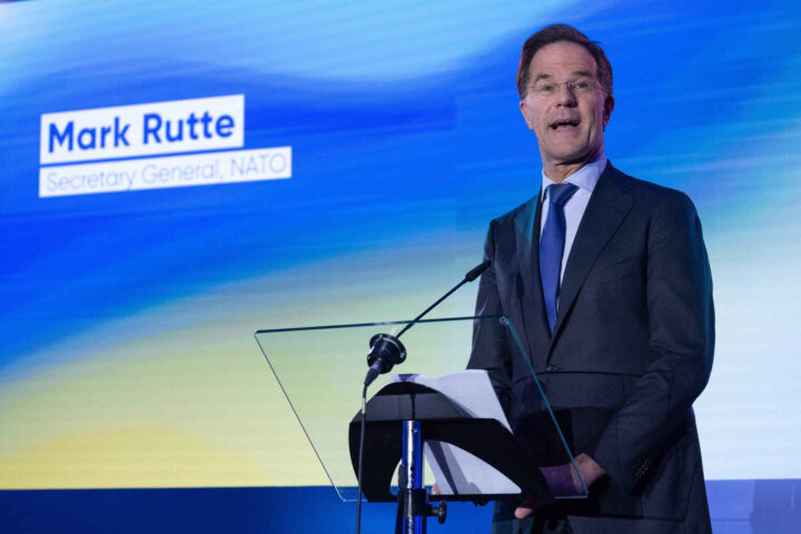 NATO-sjefen stiller seg bak Trumps krig mot Iran&nbsp;<span>(+)</span>