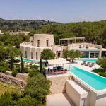 120.000 kroner for en uke i Terje og Monas paradis – eller gratis?