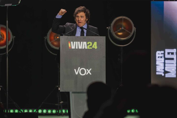 Sjokkterapien virker: Fattig&shy;dommen i Mileis Argentina er på sitt laveste nivå siden 2018&nbsp;<span>(+)</span>