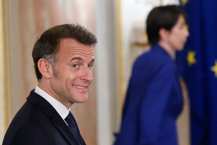 Macron: Det er Trump som senker NATO med sine utspill