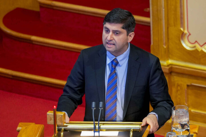 FrP refser regjeringen for utkastelse av indiske kokker&nbsp;<span>(+)</span>