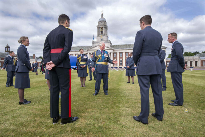 Kadett utestengt fra offisersutdanning for å si at islam er den største trusselen mot Storbritannia