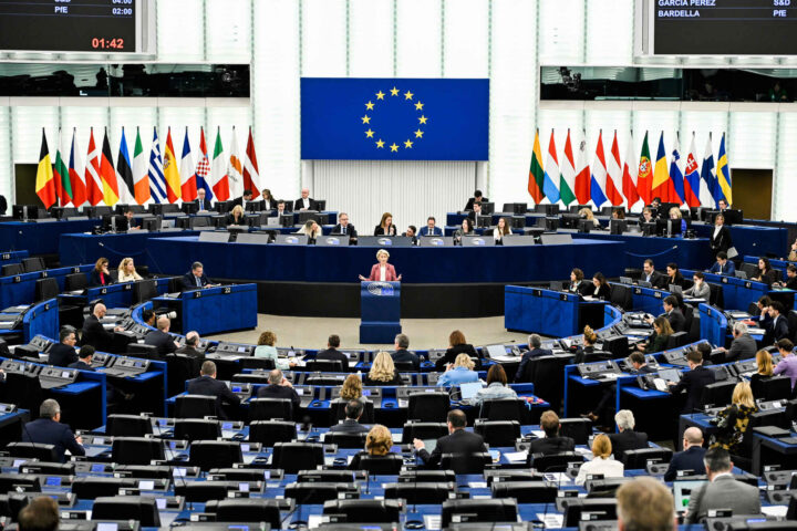 EU-parla&shy;mentet vil øke uni&shy;onens bud&shy;sjett kraftig, flere EU-land protes&shy;terer&nbsp;<span>(+)</span>