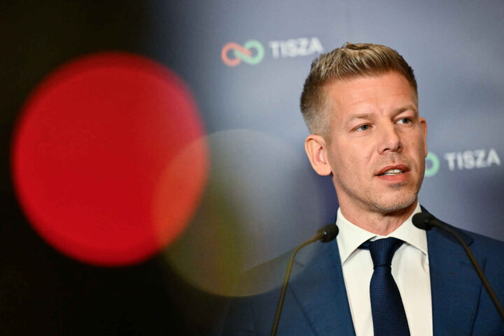 Viktor Orbán innrømmer nederlag i det ungarske valget