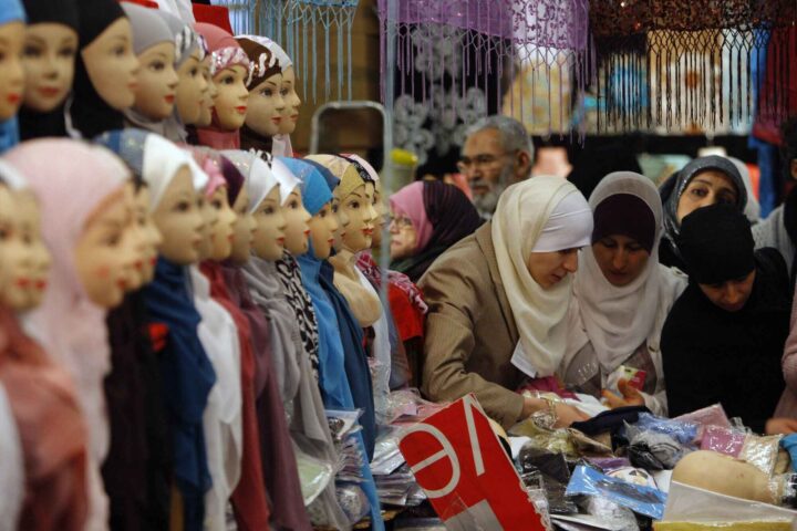 Fransk politi forbyr tre dager lang muslimsk samling i Paris&nbsp;<span>(+)</span>