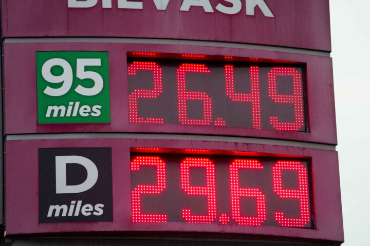 NAF krever at priskutt på drivstoff faktisk når frem til bilistene