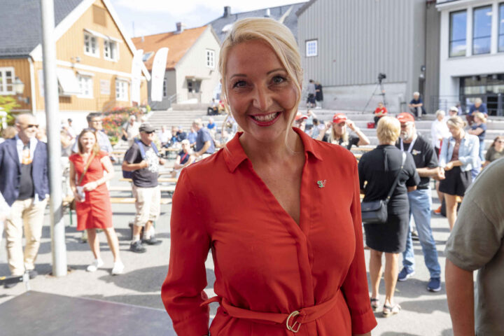 FrP imot, SV og Rødt for 16-årsgrense