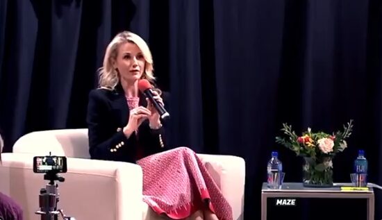 Kona til Gavin Newsom: Avgangene til Bondi og Noem viser at «ingen kvinner er trygge» under Trump&nbsp;<span>(+)</span>