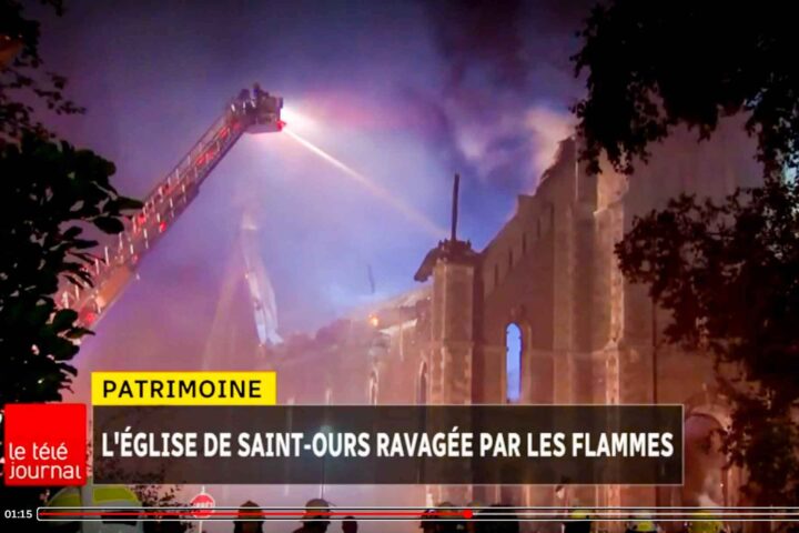 Påsken er ideell for kirke&shy;branner: Historisk kirke fra 1880-tallet brant ned i Canada