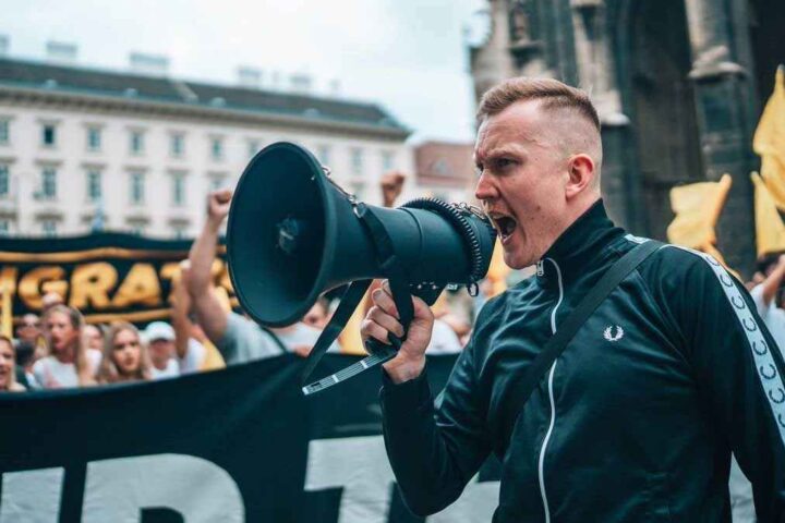 Tysk politi stoppet remigrasjons&shy;aktivist på vei til topp&shy;møte i Porto