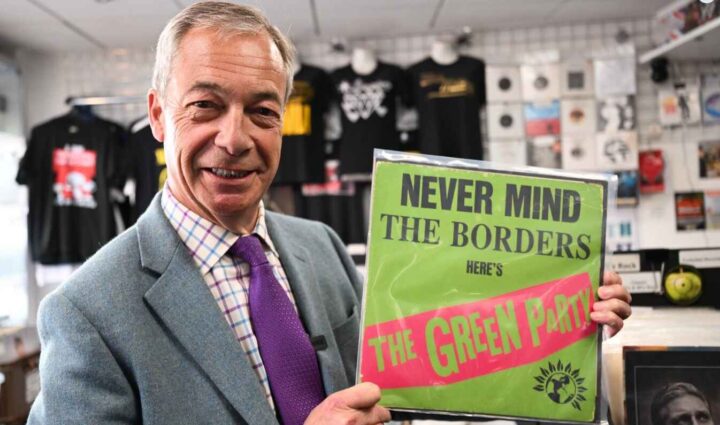 Nigel Farage vil plassere deportasjonssentre i valgkretsene hvor det stemmes grønt