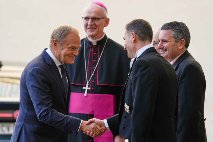 Tusk lar Polen betale for EUs «nye» forsvar&nbsp;<span>(+)</span>